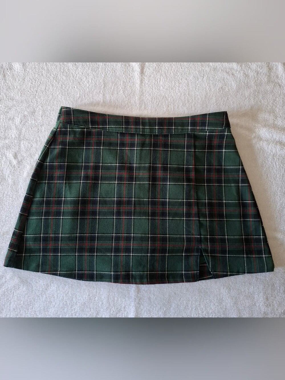 HOLLISTER Ultra High Rise Mini Skort Green Plaid Tartan Slit Skirt Large L